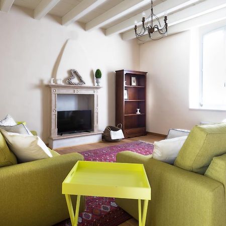 Dall Ingles Bed & Breakfast Cavriana Bagian luar foto