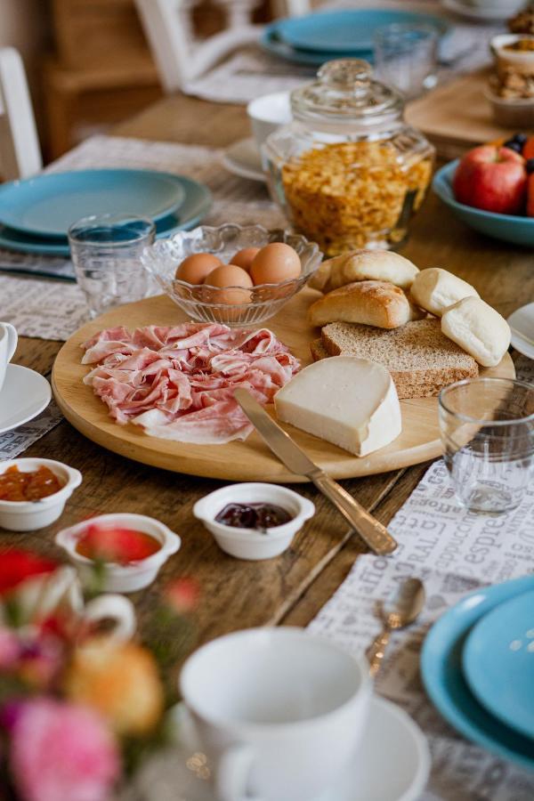 Dall Ingles Bed & Breakfast Cavriana Bagian luar foto