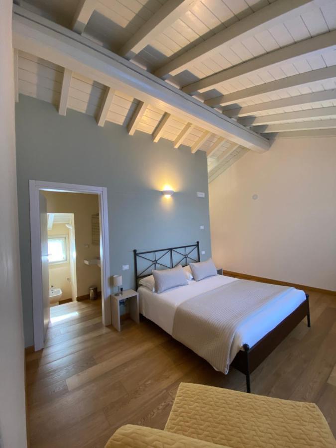 Dall Ingles Bed & Breakfast Cavriana Bagian luar foto