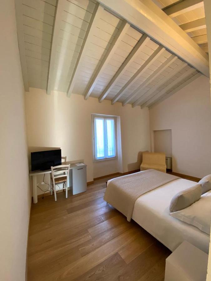 Dall Ingles Bed & Breakfast Cavriana Bagian luar foto